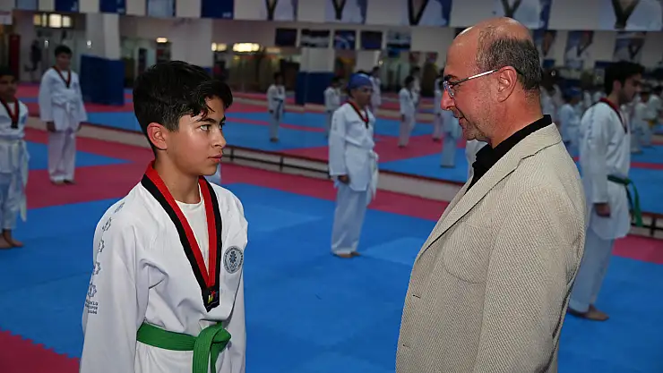 Başkan Pekyatırmacı Spor Okulları öğrencileriyle buluştu