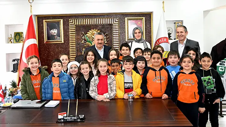 Başkan Tutal'a öğrencilerden mektup var