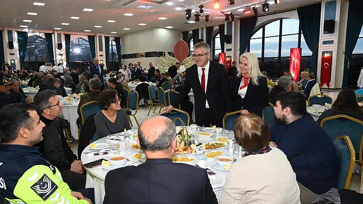 Başkan Ustaoğlu şehit aileleri ve gazilerle iftarda buluştu