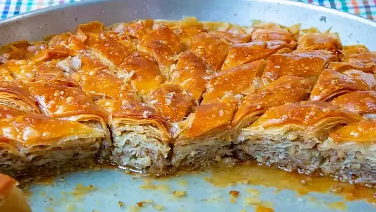 Bayramın olmazsa olmazı: Ev baklavası tarifi
