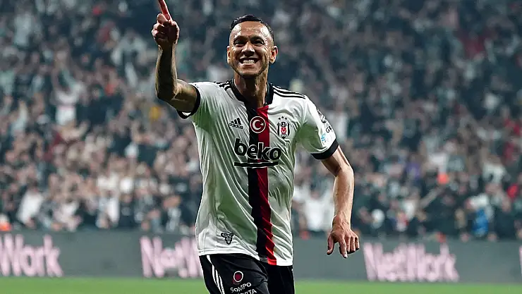 Beşiktaş'da Josef gidiyor yerine o oyuncu geliyor