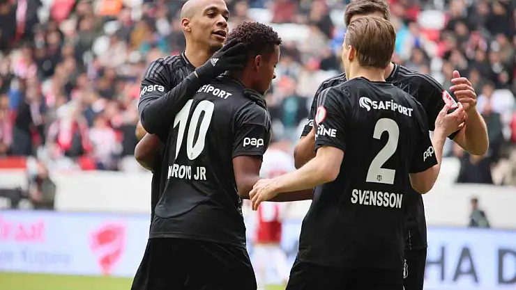 Beşiktaş ilk yarıyı önde kapattı