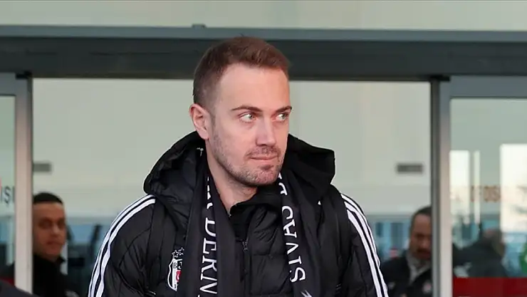 Beşiktaş, Mert Günok ile yeni sözleşme imzaladı