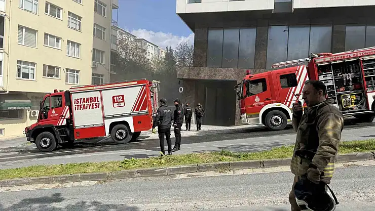 Beşiktaş'ta otel inşaatında yangın paniği