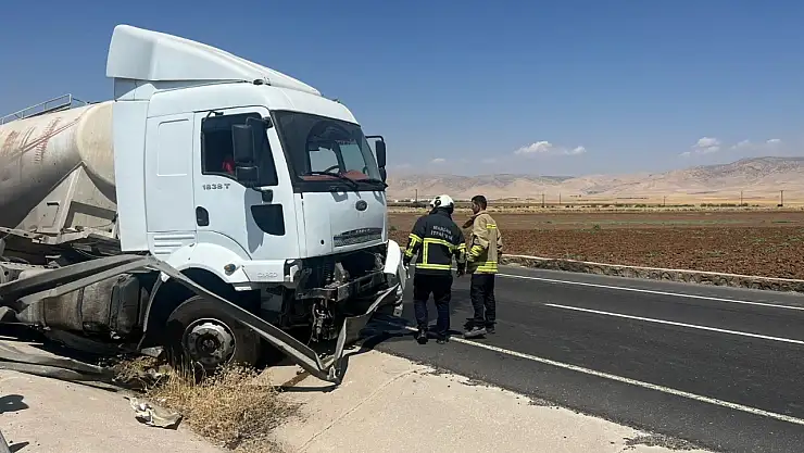 Beton mikseri kaza yaptı