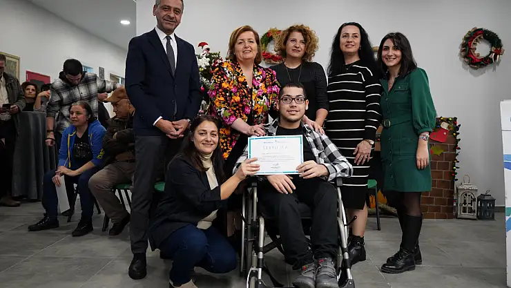 Beylikdüzü Engelsiz Yaşam Merkezi'nde karne heyecanı