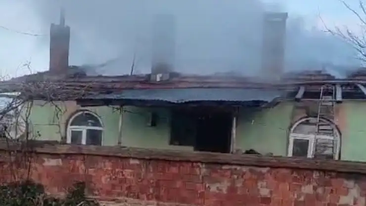 Beyşehir'de korkutan ev yangını