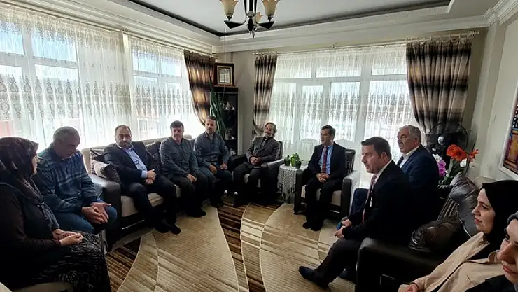 Beyşehir'de şehit annelerine anlamlı ziyaret: Anneler Günü'nde duygu dolu anlar yaşandı