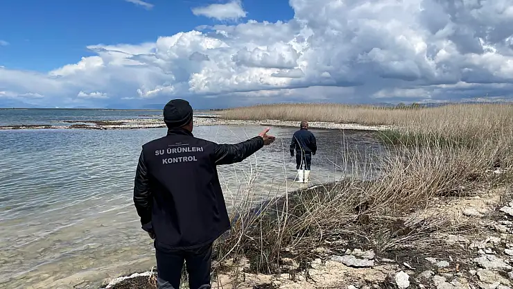 Beyşehir Gölü'nde av yasağına rağmen kaçak avcılık: Metrelerce ağ ele geçirildi!