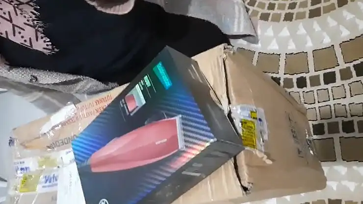 Bilgisayar sipariş etti traş makinesi geldi