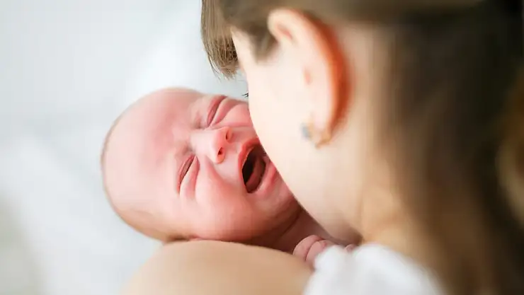 Bilim insanları, ağlayan bebeği yatıştırmanın en iyi yöntemini buldu