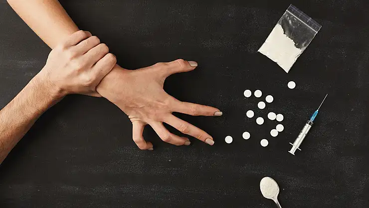 Bir Annenin Bağımlı Kızıyla Zorlu Yolculuğu