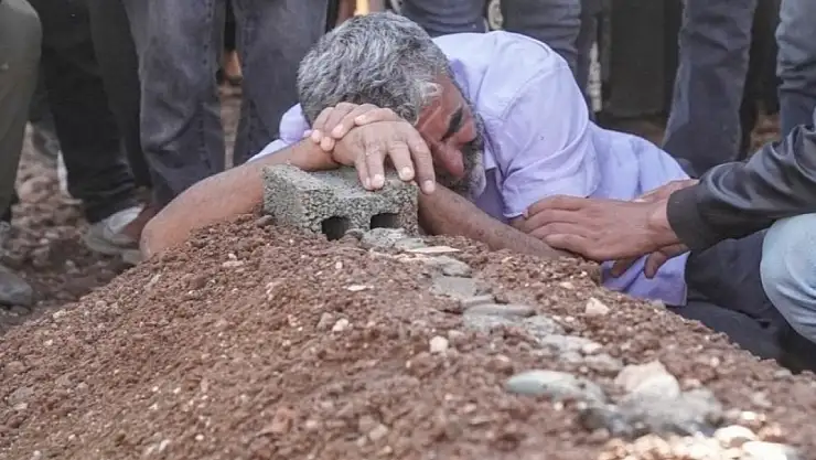 Bir yıldır cevap bekleyen soru: Rojin Kabaiş nasıl öldü? Diyarbakır'dan destek!