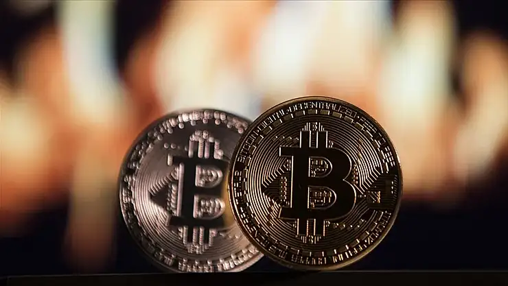 Bitcoin Rekorun Eşiğinde: Ticaret Görüşmeleri Kripto Piyasasını Ateşledi!