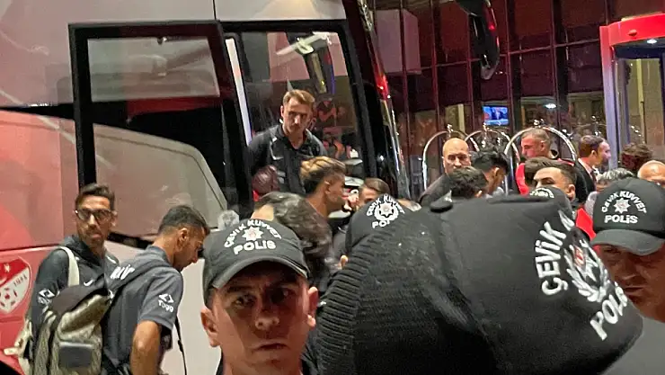 Bizim çocuklara Konya'da görkemli karşılama!