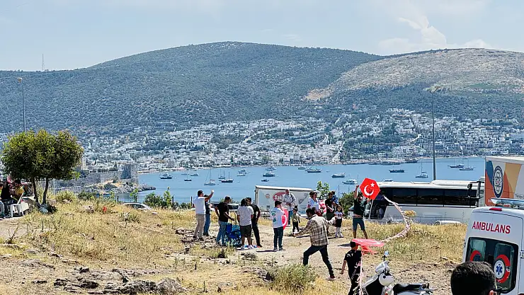 Bodrum'da renk cümbüşü: 18. Uluslararası Uçurtma Festivali gökyüzünü süsledi
