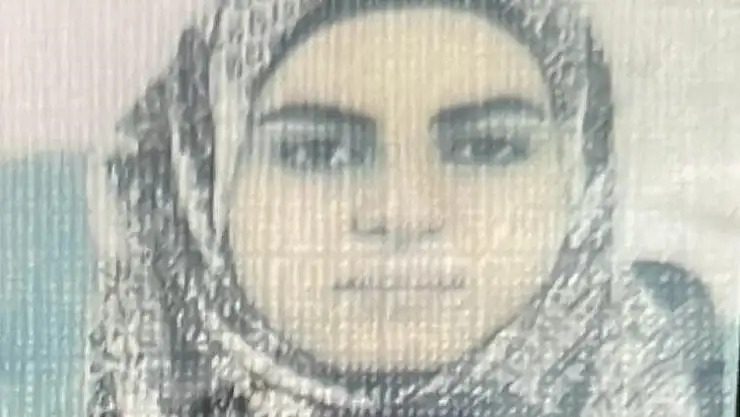 Boğazından bıçaklanmış halde ölü bulundu