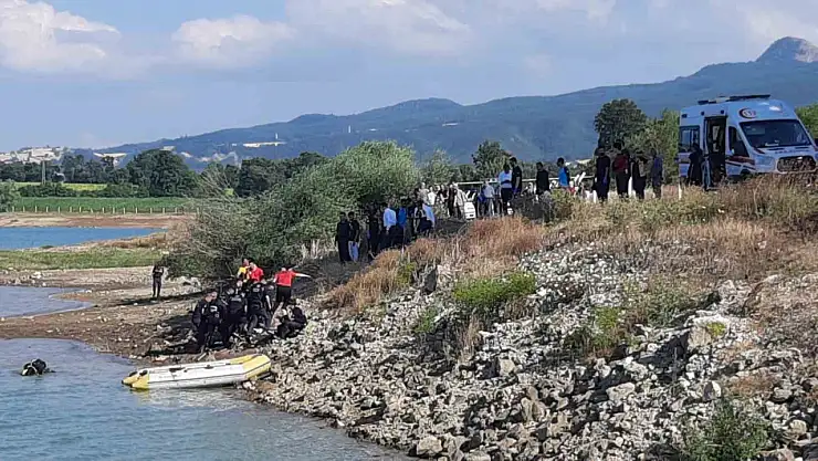 Boğularak hayatını kaybeden 2 genç son yolculuğuna uğurlandı