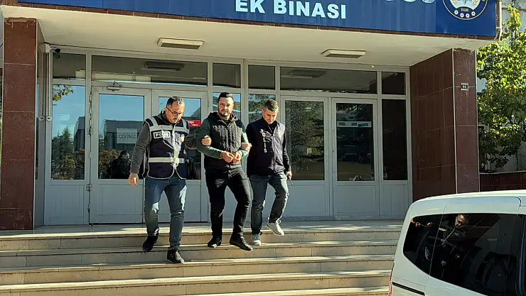 Boşanma aşamasındaki karısını yaraladı