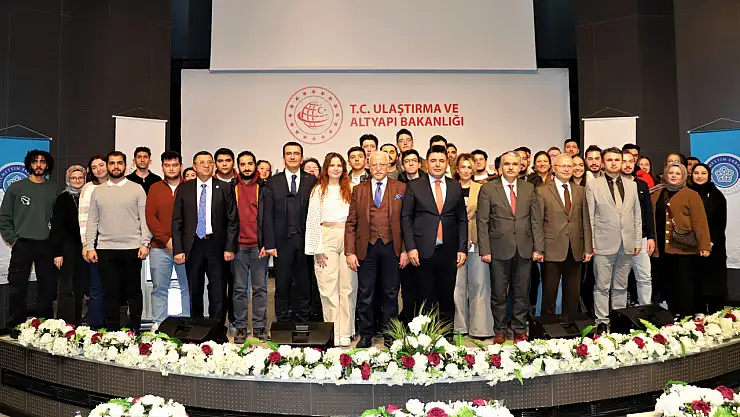 Boyraz, NEÜ'de  öğrencilerle buluştu