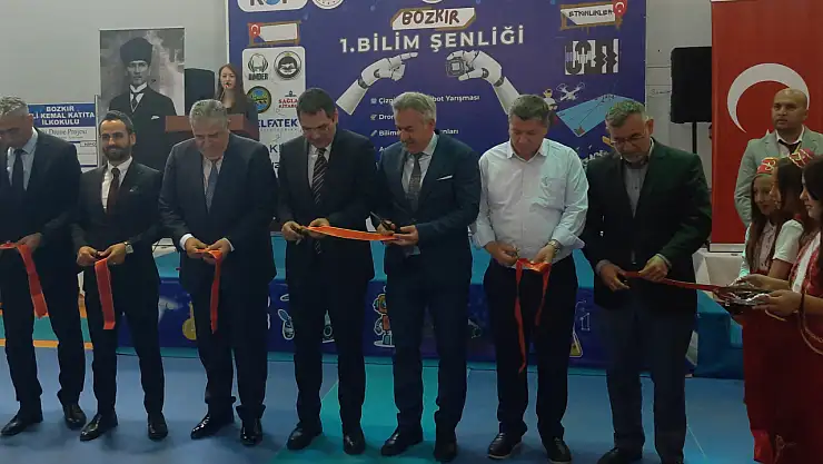 Bozkır'da 1. Bilim Şenliği açıldı