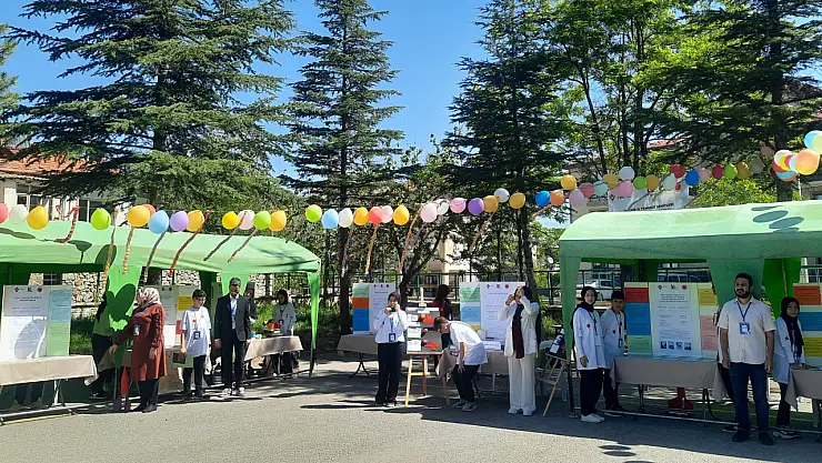 Bozkır'da açılan Bilim Fuarı  katılımcıların beğenisini topladı