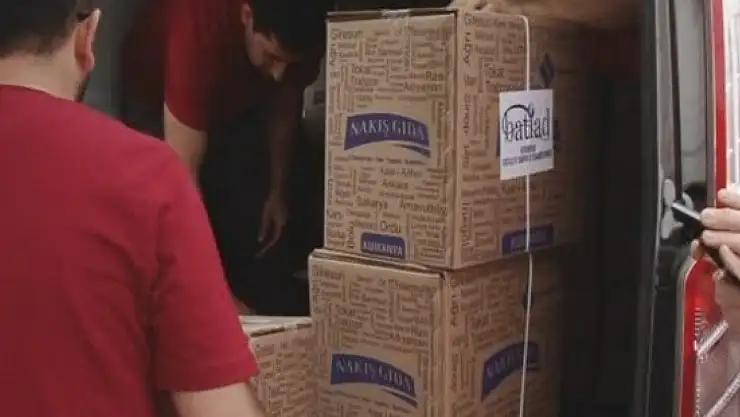 Bozkır'da Ramazan kolisi dağıttılar