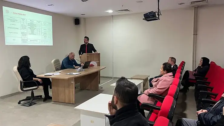 Bozkır'da sağlıkçılar, Aile Hekimlerimizle Hastane Buluşması' toplantısında bir araya geldi!