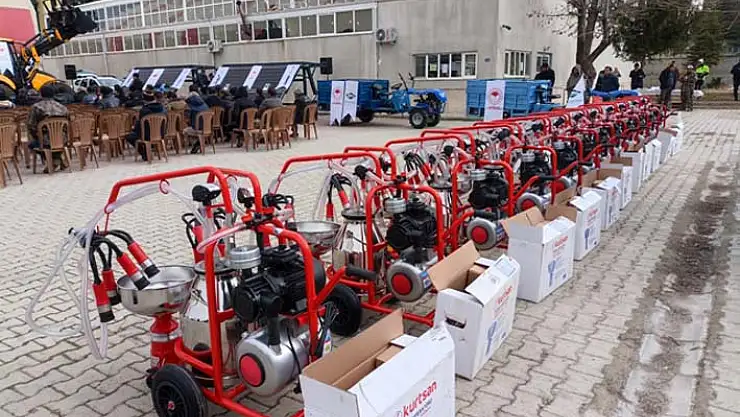 Bozkır'da üreticilere destek sürüyor