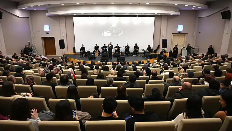 Bozkırın tezenesi Neşet Ertaş türkülerle anıldı