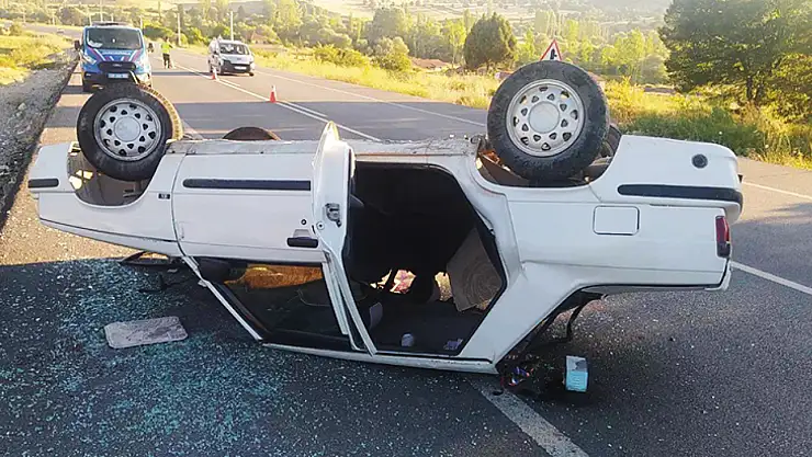 Bu arabadan 17 günlük bebek şans eseri yaralı kurtuldu