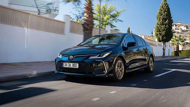 Bu arabalar asla pes etmiyor! İşte dayanıklılığıyla efsaneleşen otomobiller