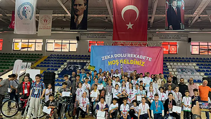 Bu finallere Konyalı öğrenciler damga vurdu: Konya takım halinde şampiyon!