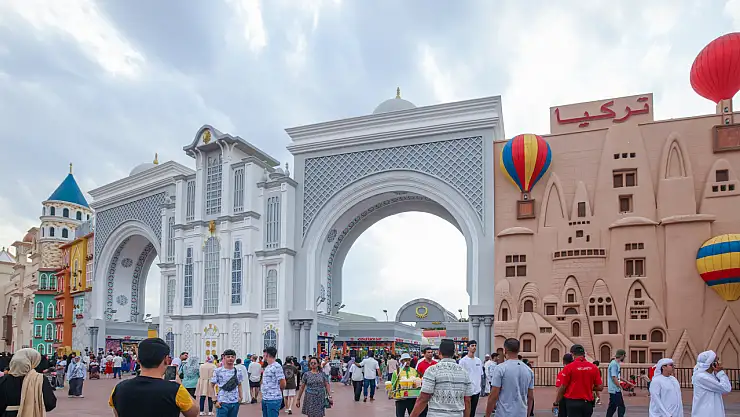 Bu köy her yıl 5 milyonun üzerinde ziyaretçiyi ağırlıyor