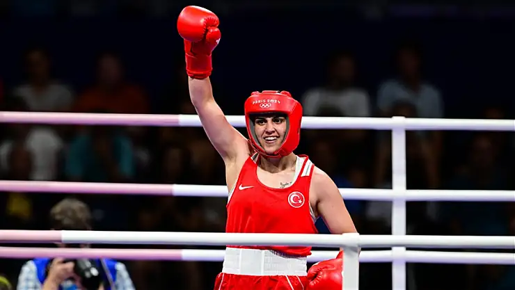 Busenaz Sürmeneli üçüncü kez Dünya Şampiyonu!