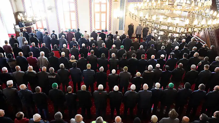 Büyükakın: Kocaeli deprem bölgesinden elini çekmedi