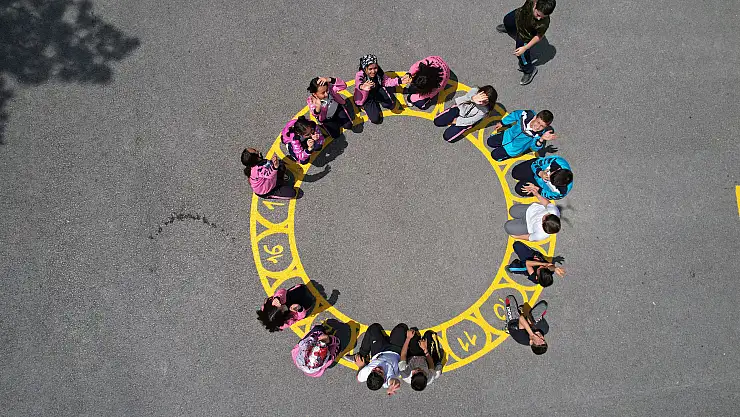 Büyükşehir 290 okulda oyun alanları oluşturdu