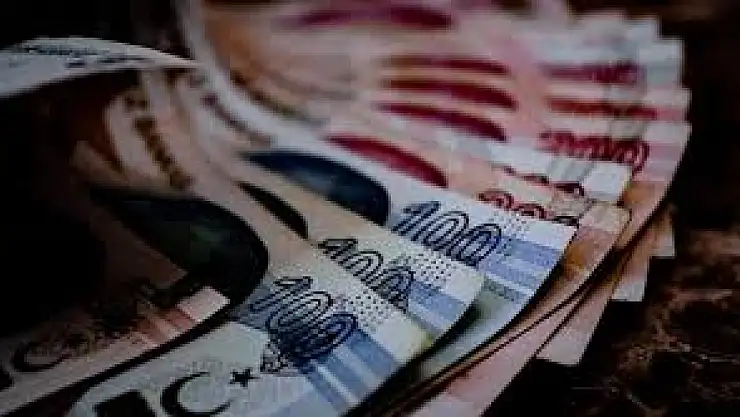 Çalışanlar merakla bekliyor Asgari ücrete yılda 2. kez zam olacak mı?