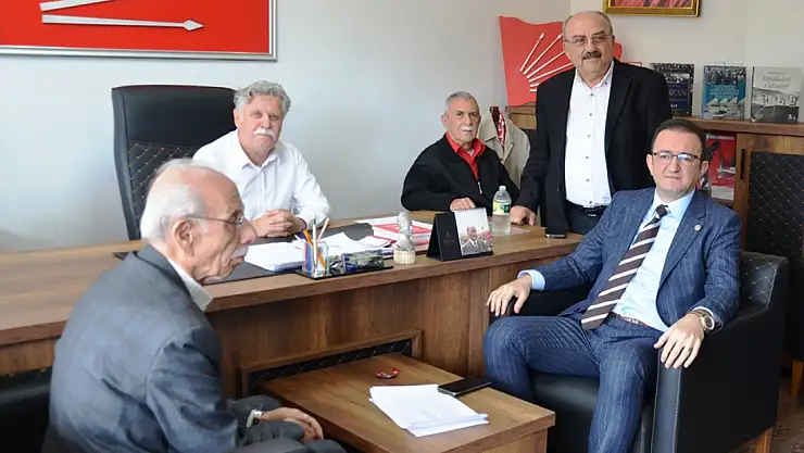 CHP Konya'da bayramlaşmada imza kampanyasını başlattı
