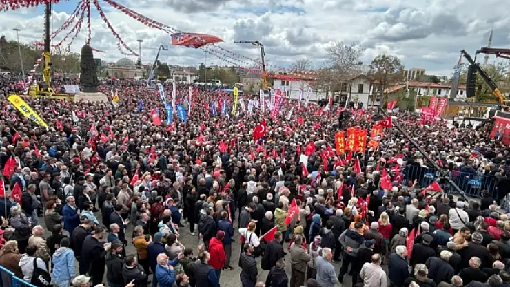 CHP Lideri Özgür Özel Konya'da: Zalimin kibrinden kaçtık, Konya'nın vicdanına sığındık