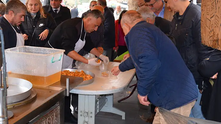 CHP Meram, 10 Kasım'da Lokma dağıttı