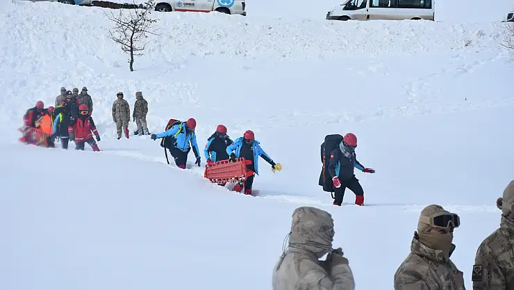 Çığda arama kurtarma tatbikatı gerçekleştirildi