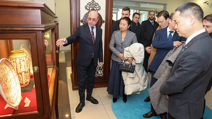 Çinli iş adamlarından Başkan Pekyatırmacı'ya ziyaret