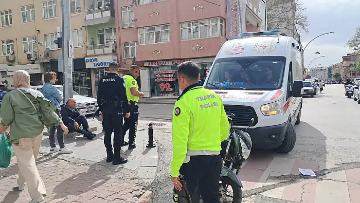 Cip ile motosiklet çarpıştı: Baba ve oğlu yaralandı