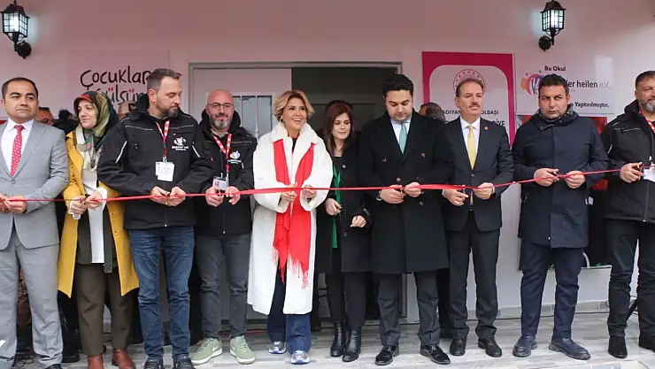 Çocuklar Gülsün Derneği açıldı