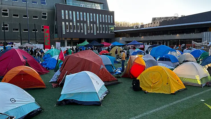 Columbia Üniversitesi öğrencileri Filistin'e destek gösterisi düzenledi