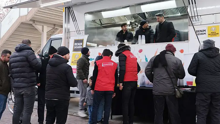 Çorba ve polar ile gönüller ısındı