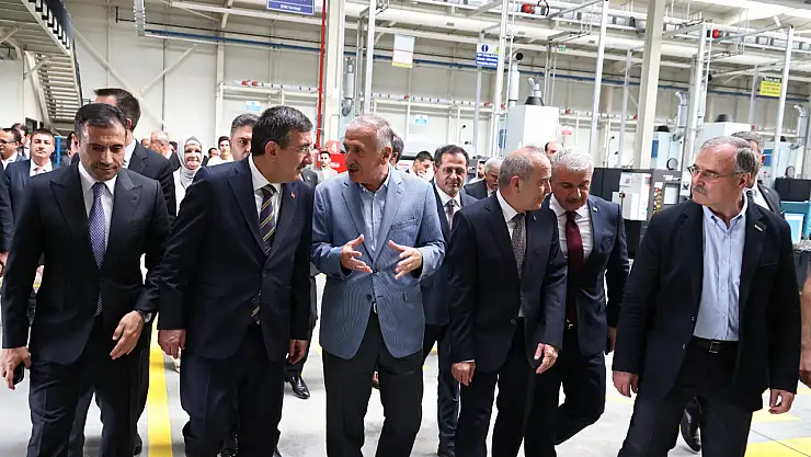 Cumhurbaşkanı Yardımcısı Cevdet Yılmaz, Konya sanayicileriyle bir araya geldi