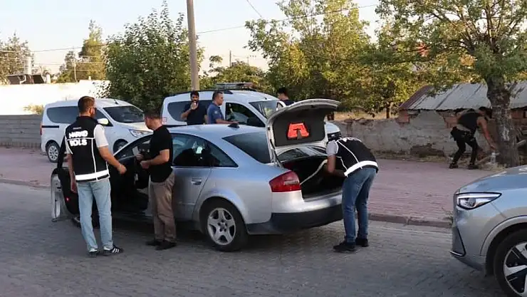 Çumra'da uyuşturucuya geçit yok: 5 tutuklama!