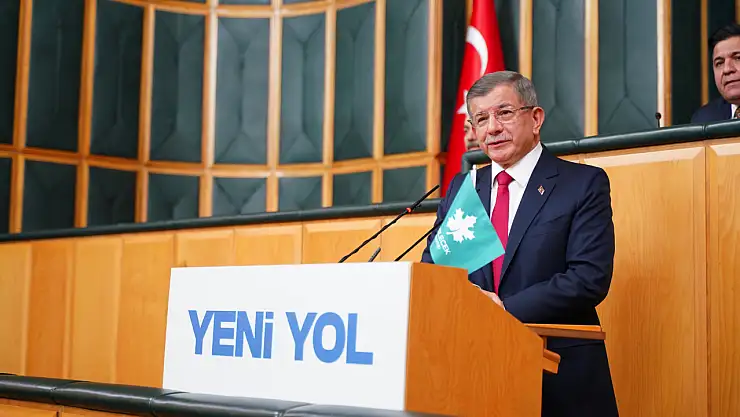 Davutoğlu: 'Gazze şehitlerinin iki eli yakanızda olacaktır!